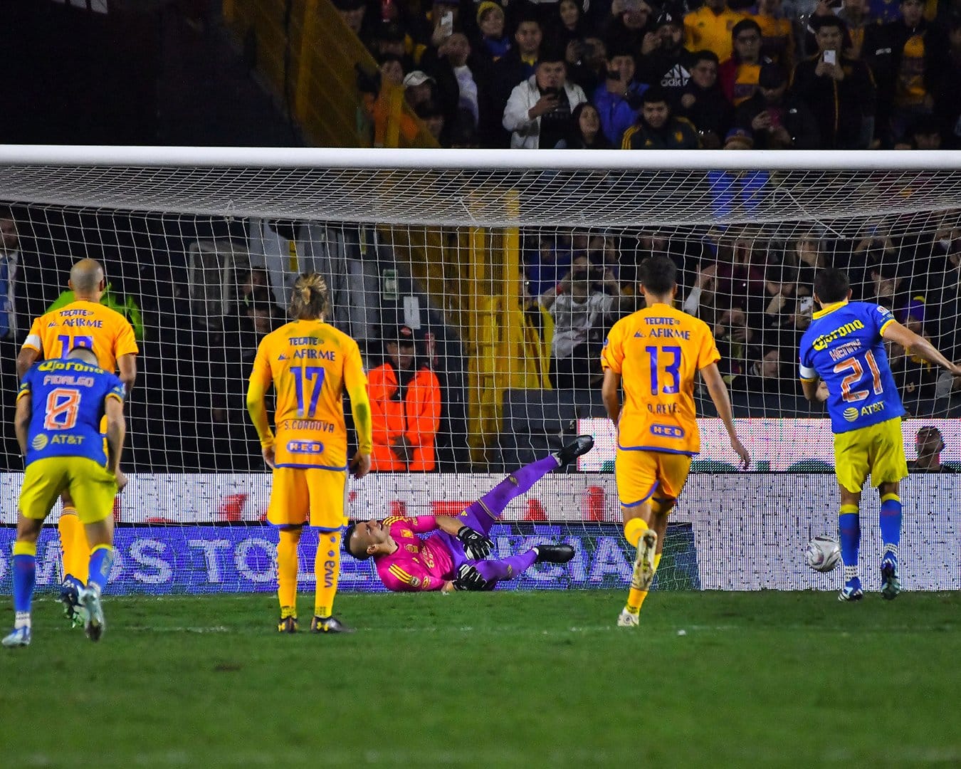 América y Tigres por la supremacía en la liga mx - Cancha Poltica